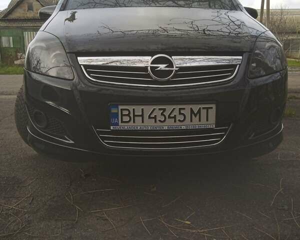 Черный Опель Зафира, объемом двигателя 1.6 л и пробегом 211 тыс. км за 8000 $, фото 16 на Automoto.ua