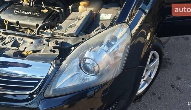 Черный Опель Зафира, объемом двигателя 1.6 л и пробегом 220 тыс. км за 7200 $, фото 6 на Automoto.ua