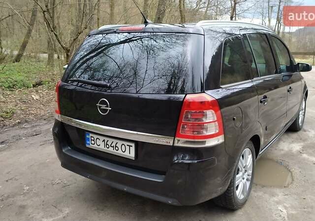 Чорний Опель Зафіра, об'ємом двигуна 1.7 л та пробігом 205 тис. км за 6900 $, фото 3 на Automoto.ua