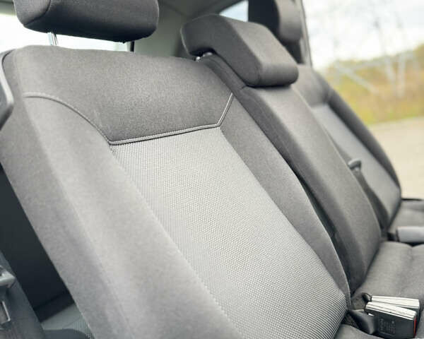 Чорний Опель Зафіра, об'ємом двигуна 1.7 л та пробігом 197 тис. км за 6500 $, фото 59 на Automoto.ua