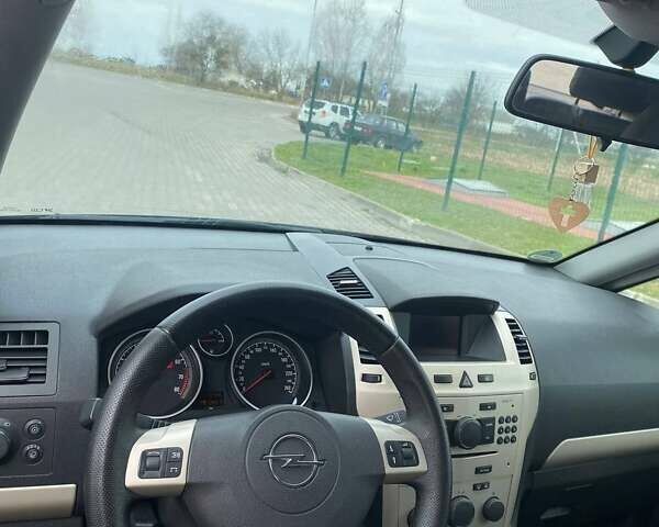 Черный Опель Зафира, объемом двигателя 1.8 л и пробегом 233 тыс. км за 5950 $, фото 5 на Automoto.ua