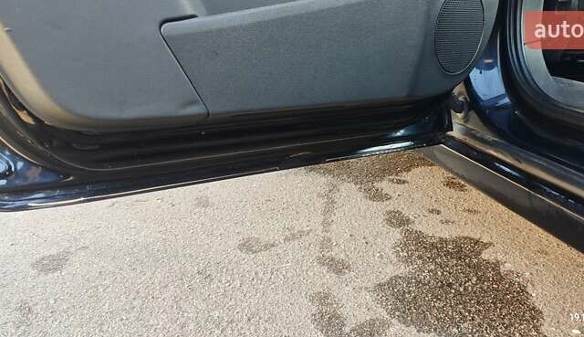 Черный Опель Зафира, объемом двигателя 1.6 л и пробегом 220 тыс. км за 7200 $, фото 17 на Automoto.ua