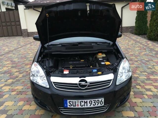 Черный Опель Зафира, объемом двигателя 1.6 л и пробегом 121 тыс. км за 6999 $, фото 60 на Automoto.ua