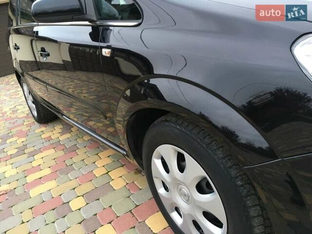Черный Опель Зафира, объемом двигателя 1.6 л и пробегом 121 тыс. км за 6999 $, фото 11 на Automoto.ua