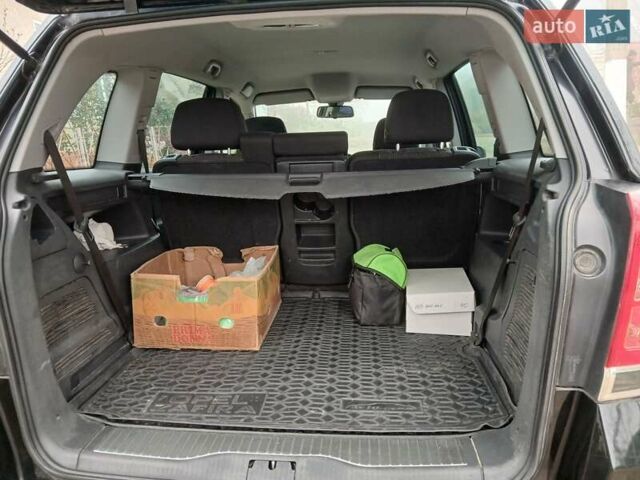 Черный Опель Зафира, объемом двигателя 1.9 л и пробегом 196 тыс. км за 6800 $, фото 11 на Automoto.ua