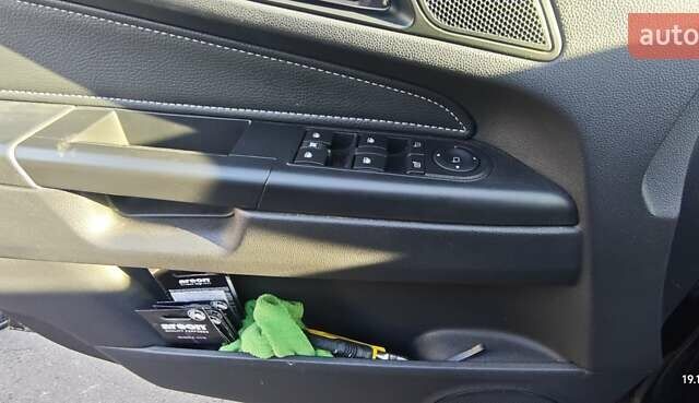 Черный Опель Зафира, объемом двигателя 1.6 л и пробегом 220 тыс. км за 7200 $, фото 34 на Automoto.ua