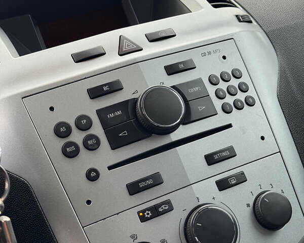 Черный Опель Зафира, объемом двигателя 1.7 л и пробегом 197 тыс. км за 6500 $, фото 41 на Automoto.ua