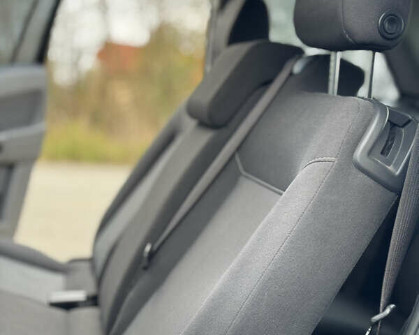 Чорний Опель Зафіра, об'ємом двигуна 1.7 л та пробігом 197 тис. км за 6500 $, фото 63 на Automoto.ua