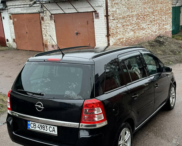 Черный Опель Зафира, объемом двигателя 1.9 л и пробегом 266 тыс. км за 5999 $, фото 5 на Automoto.ua