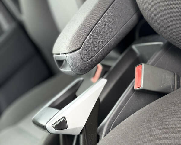 Чорний Опель Зафіра, об'ємом двигуна 1.7 л та пробігом 197 тис. км за 6500 $, фото 47 на Automoto.ua