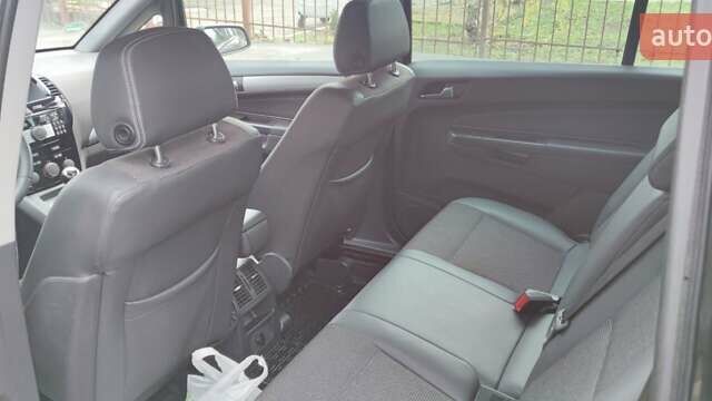 Черный Опель Зафира, объемом двигателя 1.8 л и пробегом 226 тыс. км за 7100 $, фото 9 на Automoto.ua