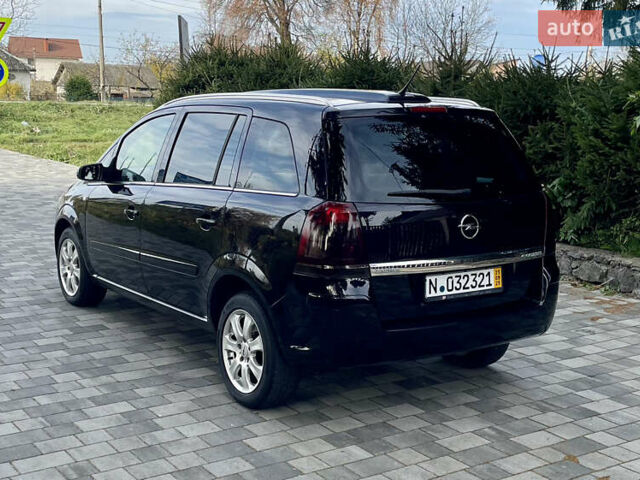 Черный Опель Зафира, объемом двигателя 1.6 л и пробегом 206 тыс. км за 6700 $, фото 3 на Automoto.ua