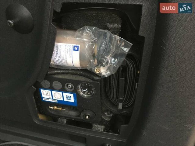 Черный Опель Зафира, объемом двигателя 1.6 л и пробегом 121 тыс. км за 6999 $, фото 50 на Automoto.ua