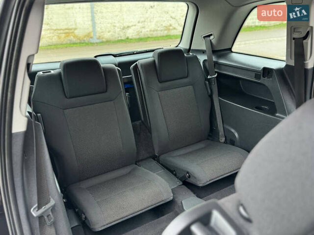 Черный Опель Зафира, объемом двигателя 1.8 л и пробегом 256 тыс. км за 6250 $, фото 54 на Automoto.ua