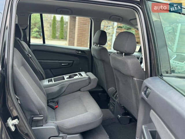 Черный Опель Зафира, объемом двигателя 1.8 л и пробегом 256 тыс. км за 6250 $, фото 48 на Automoto.ua