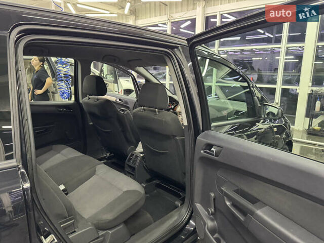 Чорний Опель Зафіра, об'ємом двигуна 1.8 л та пробігом 216 тис. км за 5500 $, фото 18 на Automoto.ua