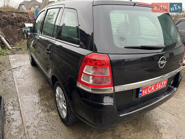 Черный Опель Зафира, объемом двигателя 1.6 л и пробегом 198 тыс. км за 6300 $, фото 1 на Automoto.ua