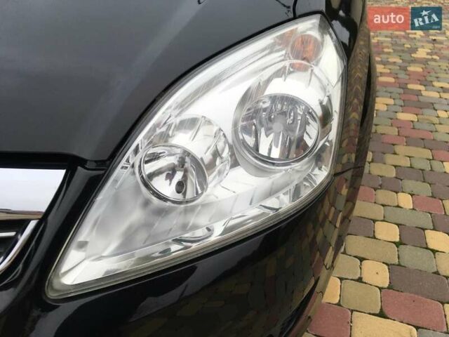 Черный Опель Зафира, объемом двигателя 1.6 л и пробегом 121 тыс. км за 6999 $, фото 14 на Automoto.ua