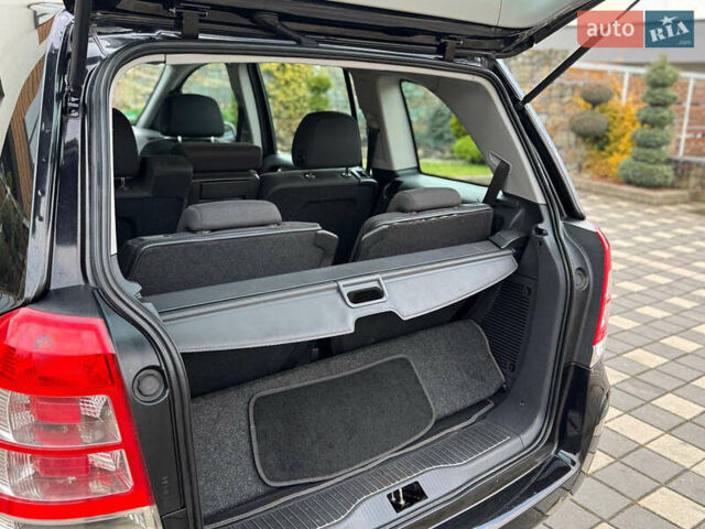 Черный Опель Зафира, объемом двигателя 1.8 л и пробегом 256 тыс. км за 6250 $, фото 57 на Automoto.ua