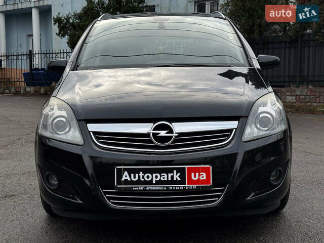 Черный Опель Зафира, объемом двигателя 1.6 л и пробегом 218 тыс. км за 7690 $, фото 3 на Automoto.ua
