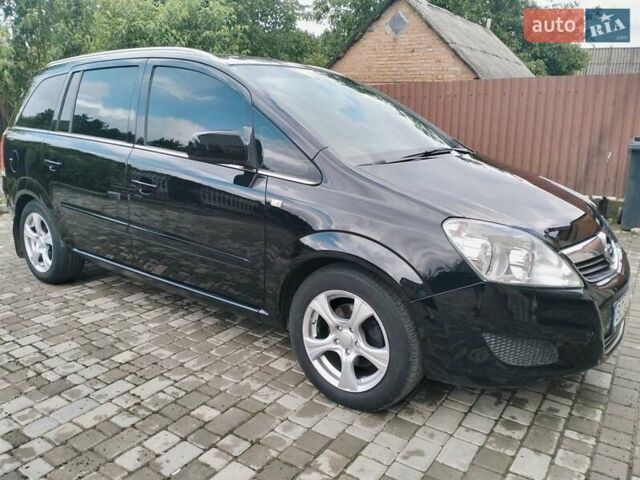 Черный Опель Зафира, объемом двигателя 1.8 л и пробегом 171 тыс. км за 5800 $, фото 8 на Automoto.ua