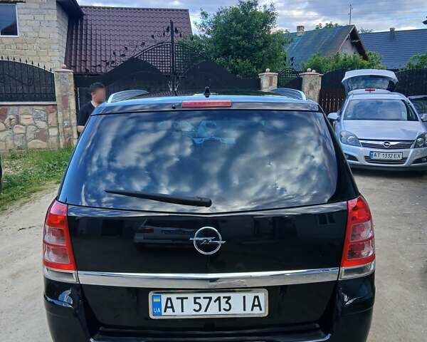 Чорний Опель Зафіра, об'ємом двигуна 1.7 л та пробігом 260 тис. км за 7299 $, фото 3 на Automoto.ua