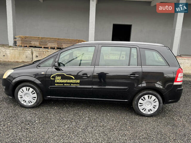 Черный Опель Зафира, объемом двигателя 1.6 л и пробегом 198 тыс. км за 6300 $, фото 8 на Automoto.ua