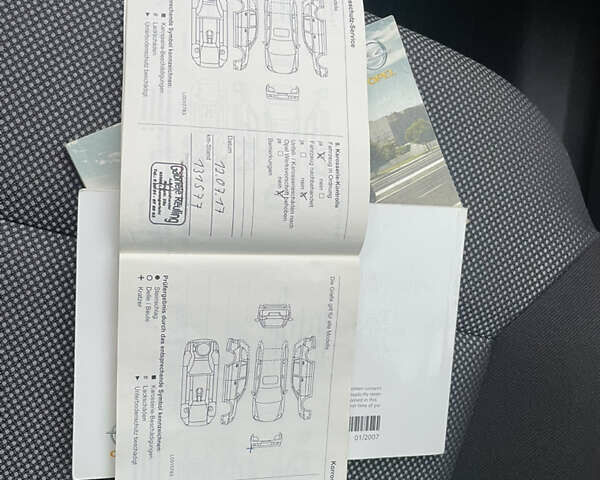 Чорний Опель Зафіра, об'ємом двигуна 1.6 л та пробігом 205 тис. км за 6500 $, фото 29 на Automoto.ua