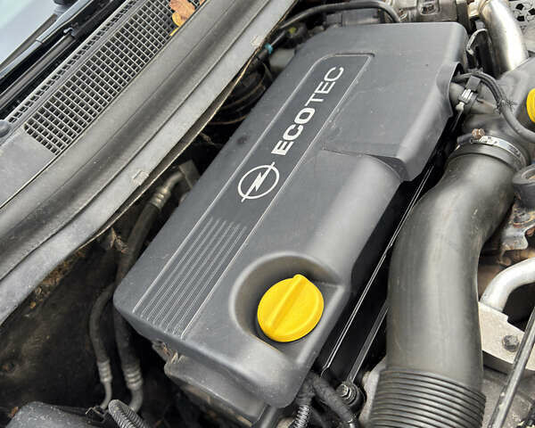 Черный Опель Зафира, объемом двигателя 1.7 л и пробегом 197 тыс. км за 6500 $, фото 32 на Automoto.ua