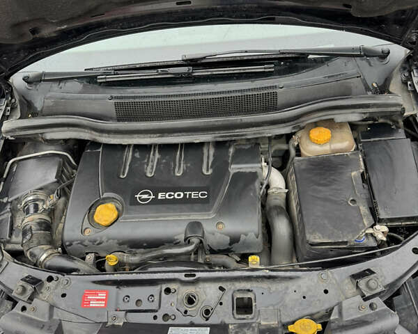 Черный Опель Зафира, объемом двигателя 1.9 л и пробегом 266 тыс. км за 5999 $, фото 16 на Automoto.ua