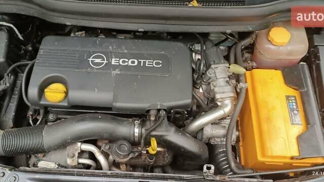 Черный Опель Зафира, объемом двигателя 1.69 л и пробегом 290 тыс. км за 6499 $, фото 11 на Automoto.ua