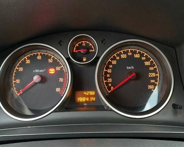 Черный Опель Зафира, объемом двигателя 1.8 л и пробегом 198 тыс. км за 6900 $, фото 14 на Automoto.ua