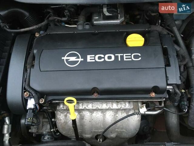 Черный Опель Зафира, объемом двигателя 1.6 л и пробегом 121 тыс. км за 6999 $, фото 67 на Automoto.ua