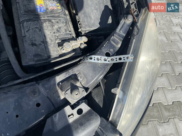 Чорний Опель Зафіра, об'ємом двигуна 1.7 л та пробігом 289 тис. км за 5700 $, фото 16 на Automoto.ua