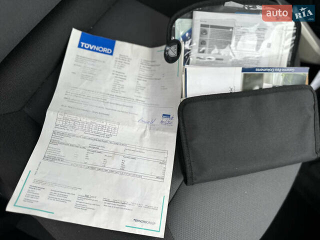 Чорний Опель Зафіра, об'ємом двигуна 1.6 л та пробігом 232 тис. км за 5999 $, фото 33 на Automoto.ua