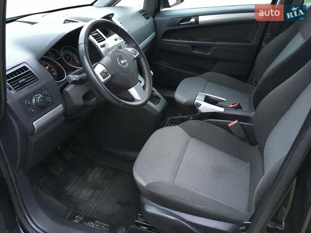 Черный Опель Зафира, объемом двигателя 1.6 л и пробегом 121 тыс. км за 6999 $, фото 21 на Automoto.ua