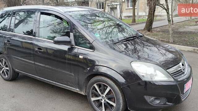 Черный Опель Зафира, объемом двигателя 1.8 л и пробегом 226 тыс. км за 7100 $, фото 2 на Automoto.ua