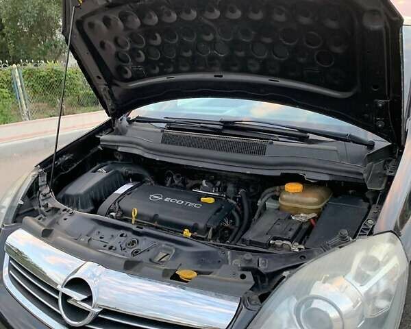 Черный Опель Зафира, объемом двигателя 1.8 л и пробегом 198 тыс. км за 6900 $, фото 24 на Automoto.ua