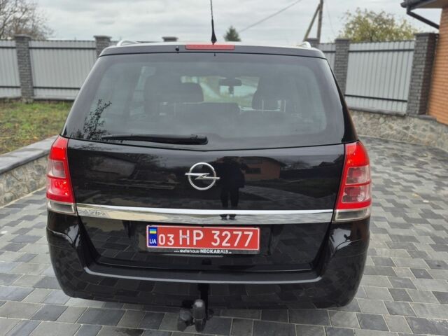 Черный Опель Зафира, объемом двигателя 1.8 л и пробегом 201 тыс. км за 6950 $, фото 4 на Automoto.ua