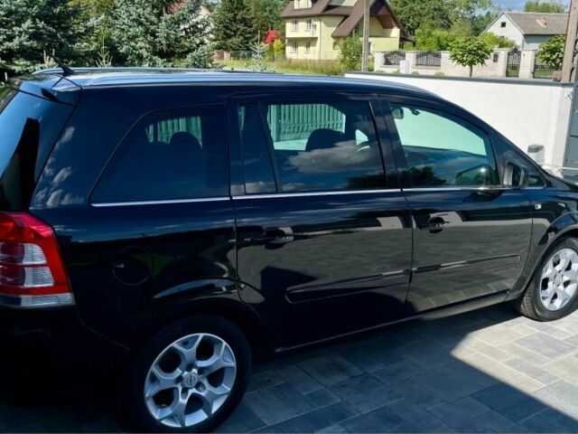 Чорний Опель Зафіра, об'ємом двигуна 1.9 л та пробігом 182 тис. км за 2300 $, фото 8 на Automoto.ua