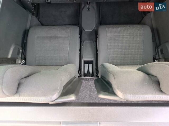 Чорний Опель Зафіра, об'ємом двигуна 0 л та пробігом 260 тис. км за 5700 $, фото 8 на Automoto.ua