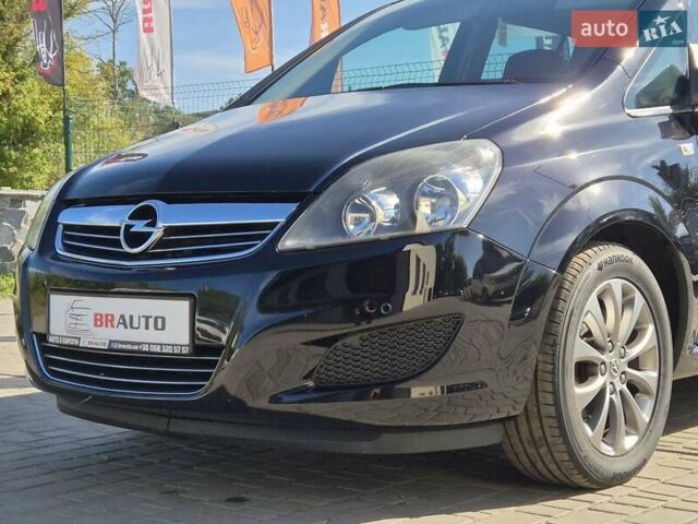 Черный Опель Зафира, объемом двигателя 2.2 л и пробегом 165 тыс. км за 8699 $, фото 3 на Automoto.ua