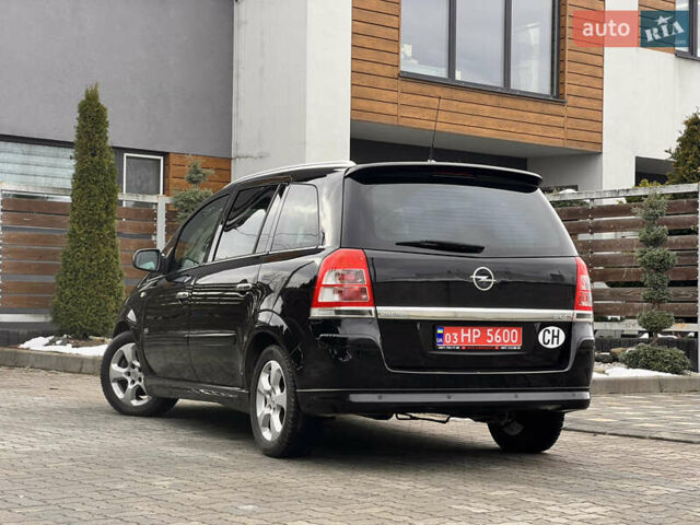 Черный Опель Зафира, объемом двигателя 1.9 л и пробегом 172 тыс. км за 8000 $, фото 7 на Automoto.ua