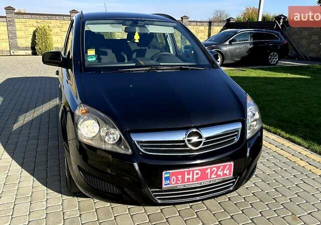 Черный Опель Зафира, объемом двигателя 1.6 л и пробегом 200 тыс. км за 6550 $, фото 14 на Automoto.ua