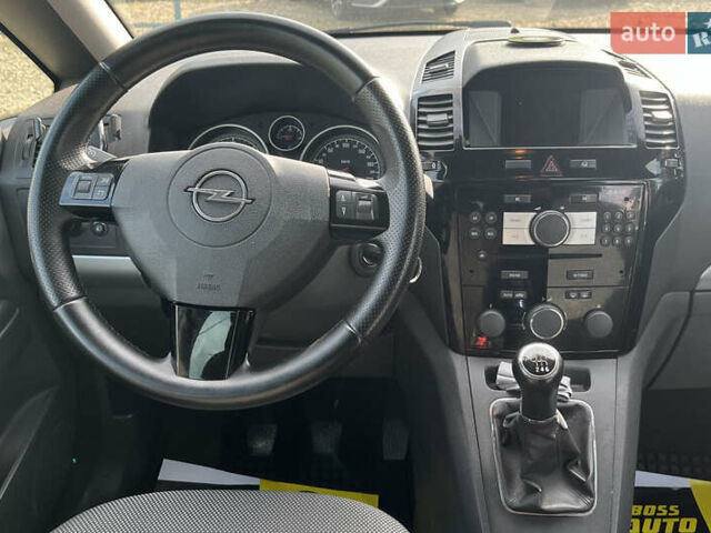 Опель Зафира 2010 в Стрые на Automoto.ua Черный Опель Зафира, объемом двигателя 1.7 л и пробегом 215 тыс. км за 7300 $, фото 20 на Automoto.ua