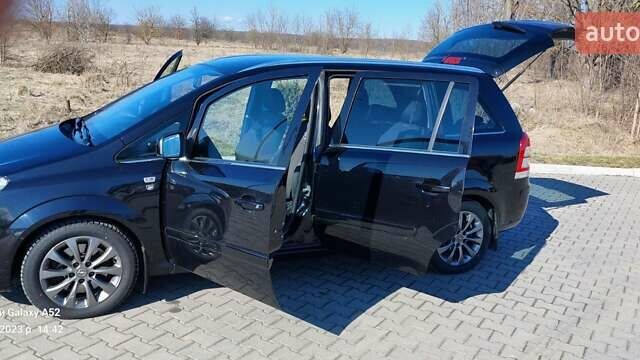 Чорний Опель Зафіра, об'ємом двигуна 1.7 л та пробігом 220 тис. км за 7200 $, фото 24 на Automoto.ua