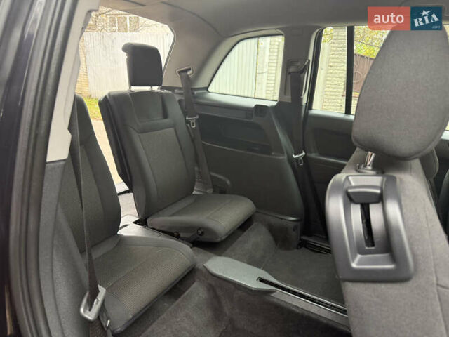 Черный Опель Зафира, объемом двигателя 1.6 л и пробегом 201 тыс. км за 7100 $, фото 58 на Automoto.ua