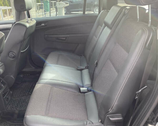 Черный Опель Зафира, объемом двигателя 1.7 л и пробегом 214 тыс. км за 6900 $, фото 9 на Automoto.ua