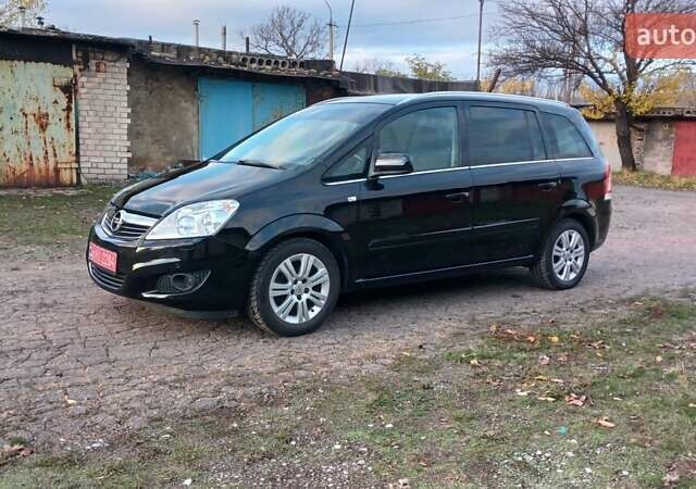 Черный Опель Зафира, объемом двигателя 1.6 л и пробегом 225 тыс. км за 6700 $, фото 11 на Automoto.ua