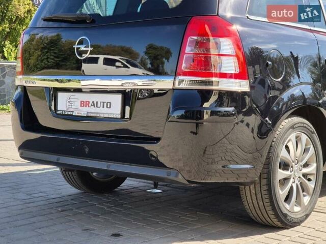 Черный Опель Зафира, объемом двигателя 2.2 л и пробегом 165 тыс. км за 8699 $, фото 15 на Automoto.ua